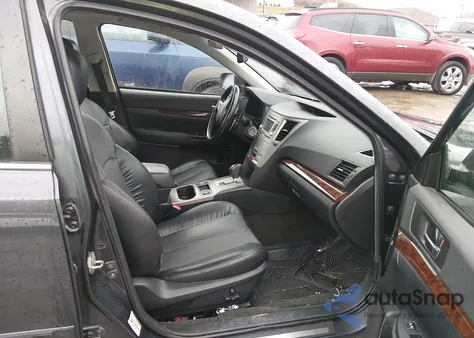 2013 Subaru Legacy 2.5I Limited из США, поврежденный, VIN 4S3BMCK63D3002748